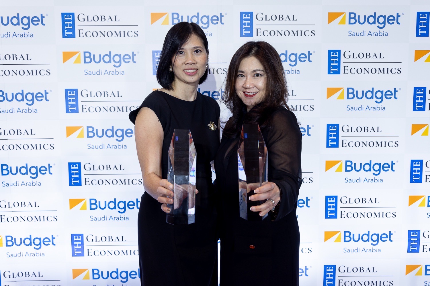 กรุงไทย–แอกซ่า ประกันชีวิต คว้า 2 รางวัลใหญ่ระดับนานาชาติ จาก Global Economics Awards 2023